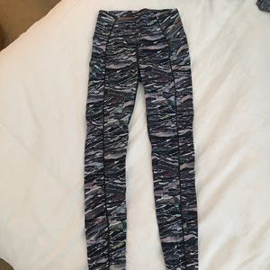 Printed lululemon leggings, size 4